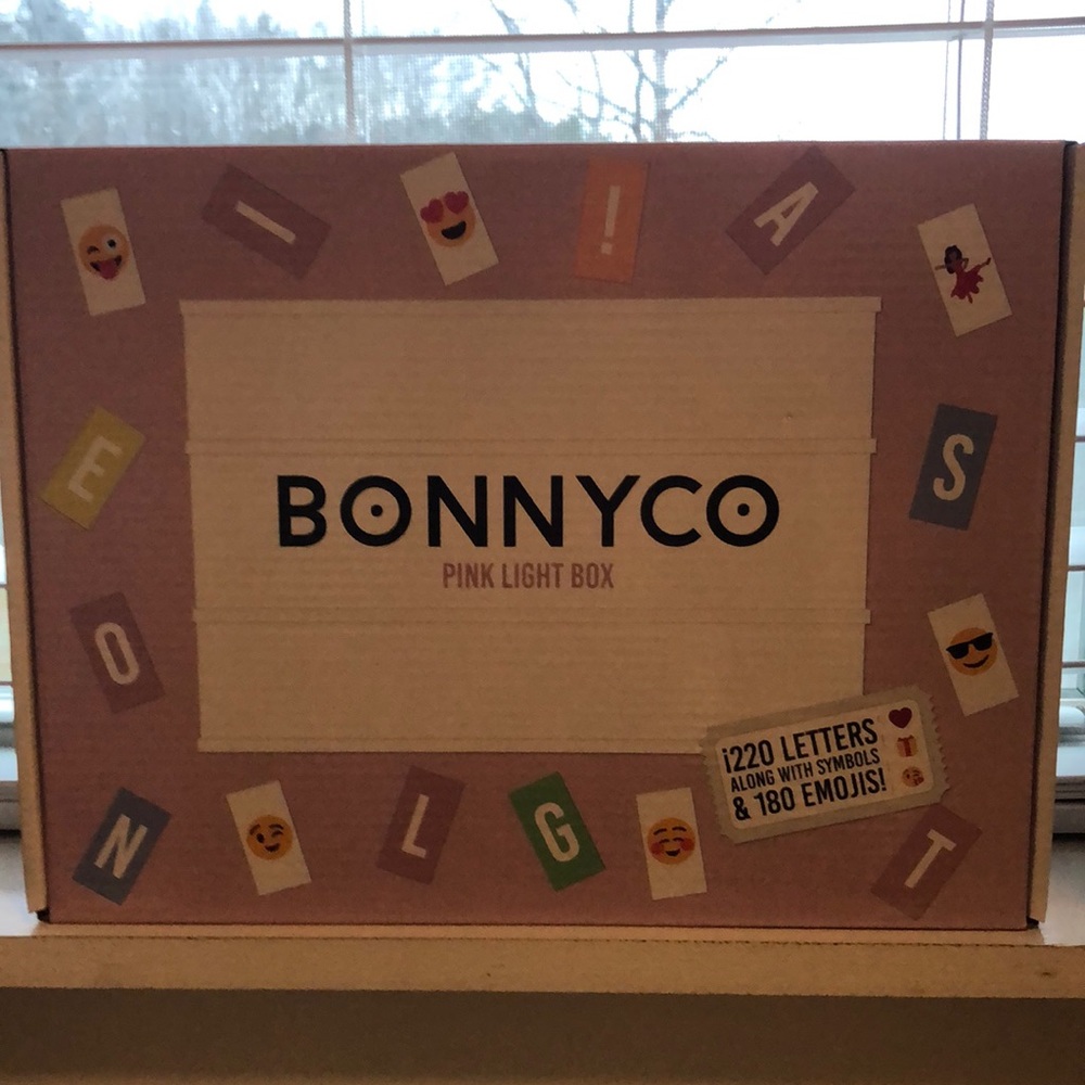 Pink light up text box